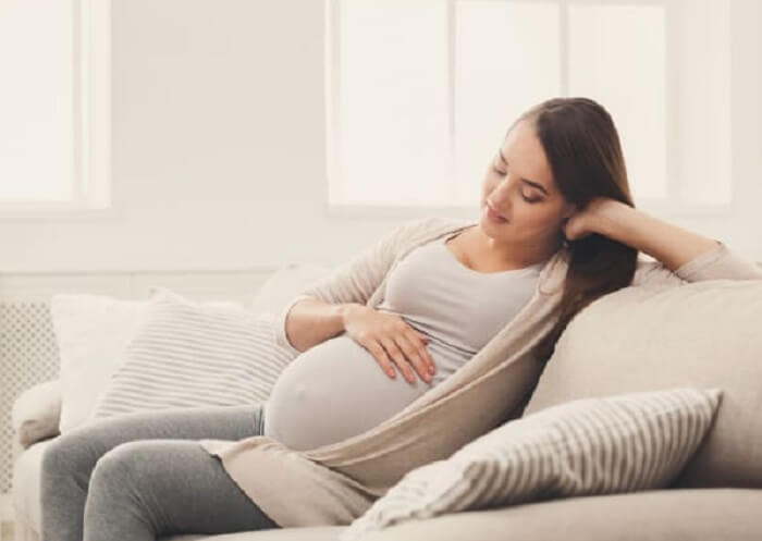 Nằm mơ thấy người quen có bầu nên chọn số nào để đánh đề?