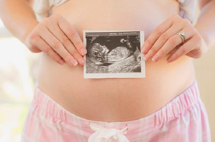 Nằm mơ thấy người quen có bầu sắp đẻ
