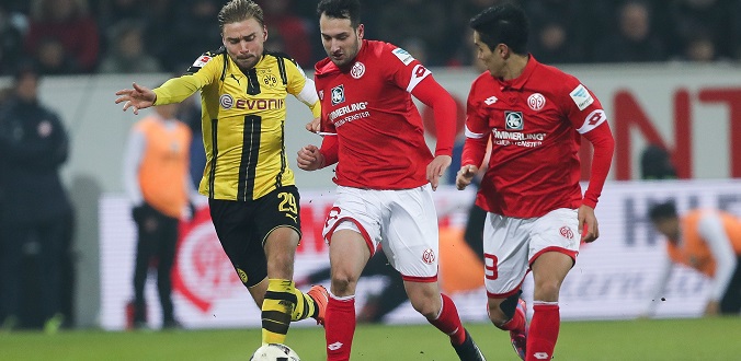 1. FSV Mainz 05 v Borussia Dortmund - Bundesliga